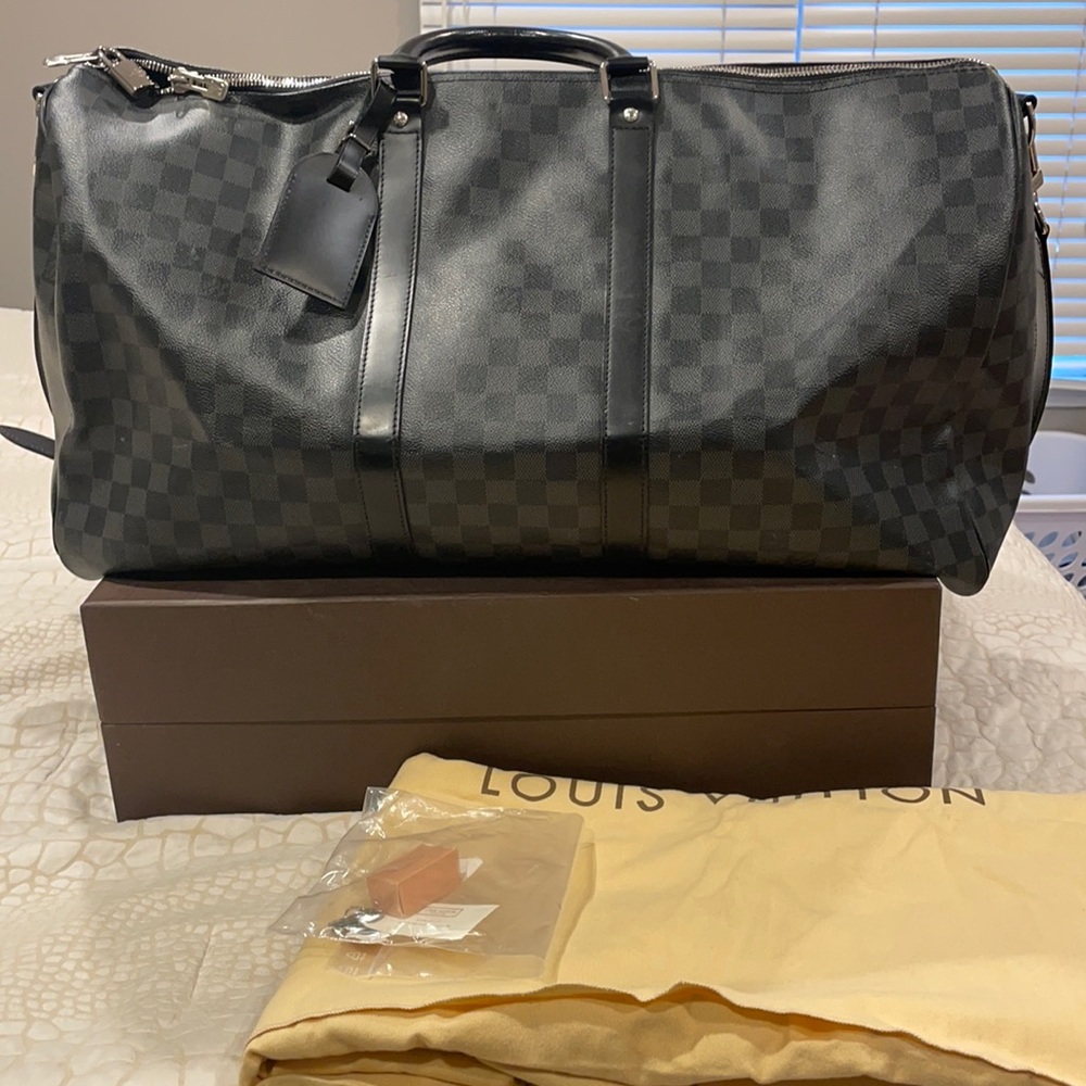 Louis Vuitton Keepall 55 Duffel Bag in black and gray Damier print